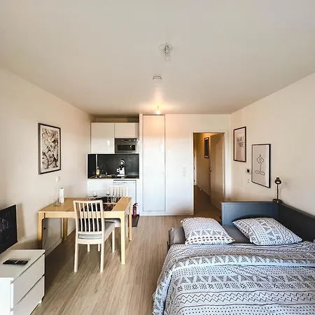 Apartamento Le Hesingue- Near Airport, Swiss & German Board *