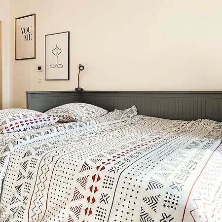 Apartment Le Hesingue- Near Airport, Swiss & German Board