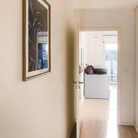 Le Hesingue- Near Airport, Swiss & German Board Apartamento *