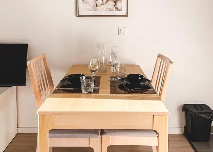 Le Hesingue- Near Airport, Swiss & German Board Apartamento *